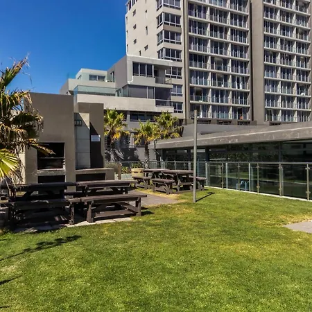 Infinity G10 By Ctha Apartment Bloubergstrand Exterior photo